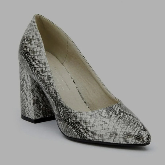 Coconuts by Matisse Gertie Black & Gray Snake Embossed Block Heels in Size 6.5 - Picture 1 of 15